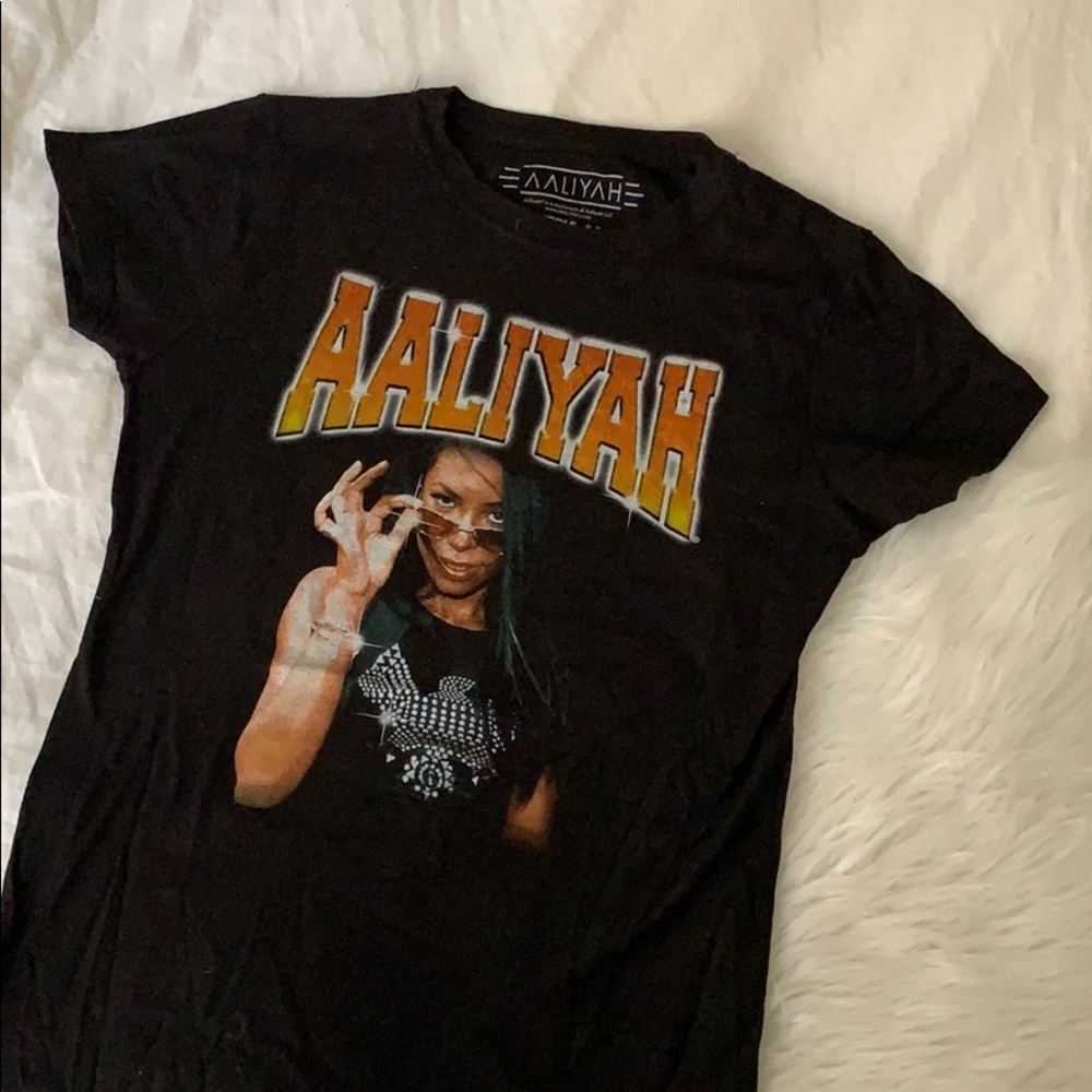 Hot Topic Aaliyah Tee
